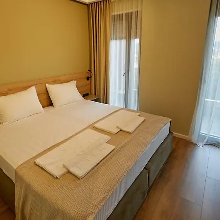 Eter Otel Golem (Tirana)