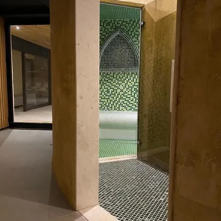 Eter 4*
