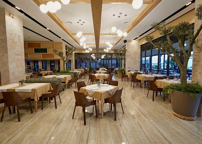 Otel Eter Golem (Tirana)